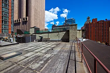 Rented by R New York