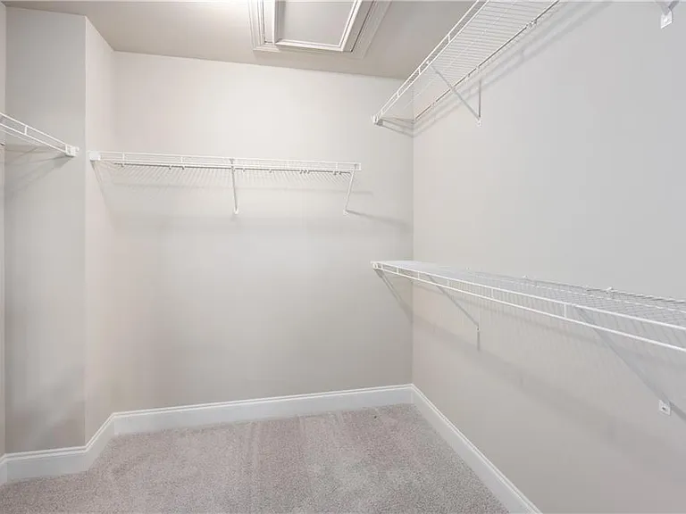1758 Samantha Bnd — Photo 20
