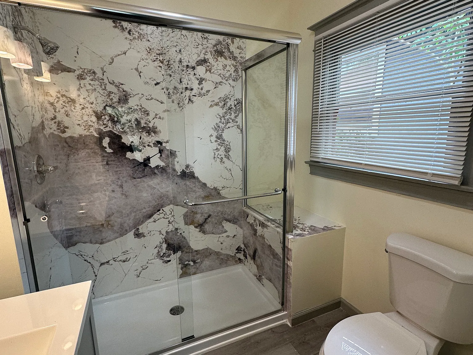 3 bed, 1300 sqft, $3,000 — Photo 2