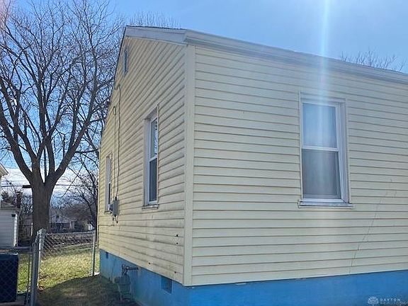 3rd image of 322 Geneva Rd