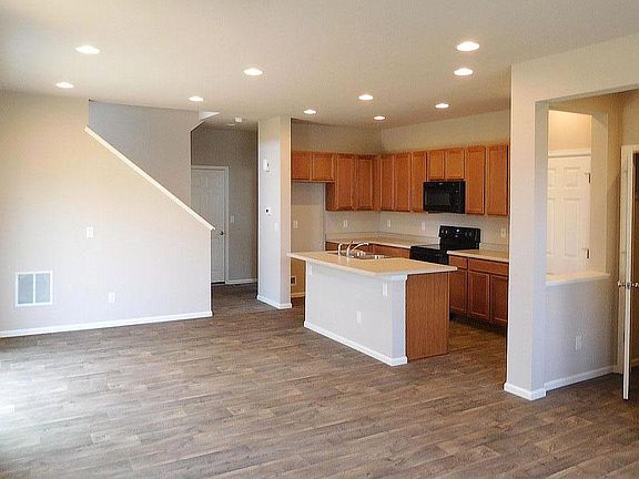 Large Living Room/Dining Room which flows into the kitchen. Great for entertaining.