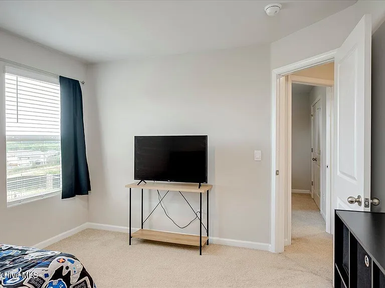 5083 Captain Dr — Photo 15
