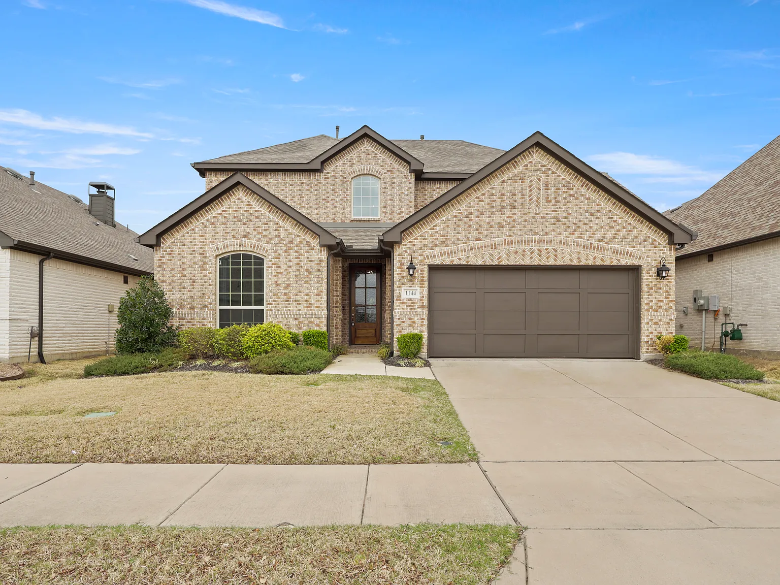 4 bed, 2500 sqft, $2,890 — Photo 1