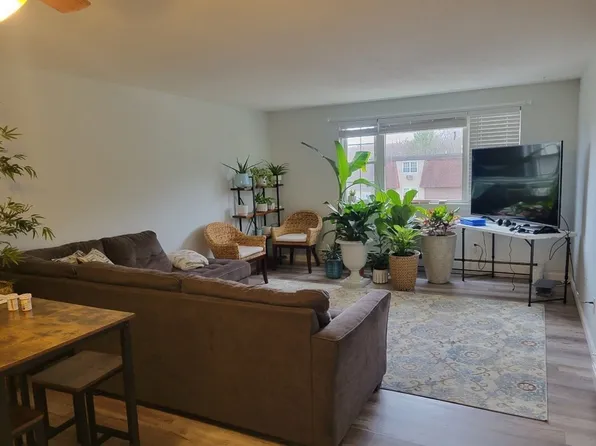 180 Main St APT C70, Bridgewater, MA 02324