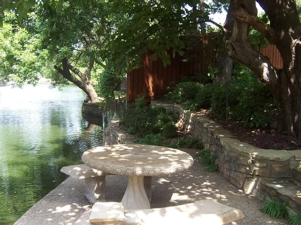 921 Blue Lake Cir, Richardson, TX 75080