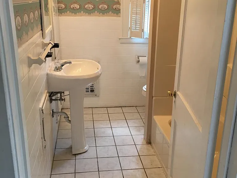 Full bath