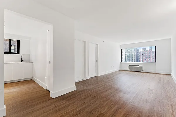 Rented by Greystar | media 4