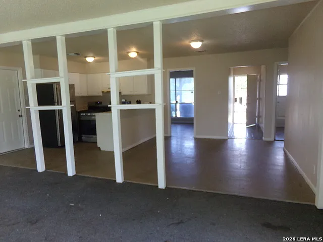 402 Otter Dr — Photo 5