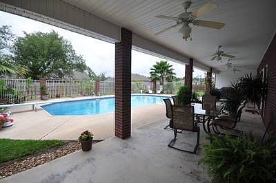 3rd image of 2041 S Red Oak Forest Ln