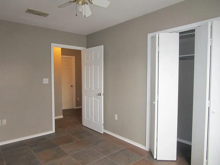 1455 Timber Valley Dr — Photo 15