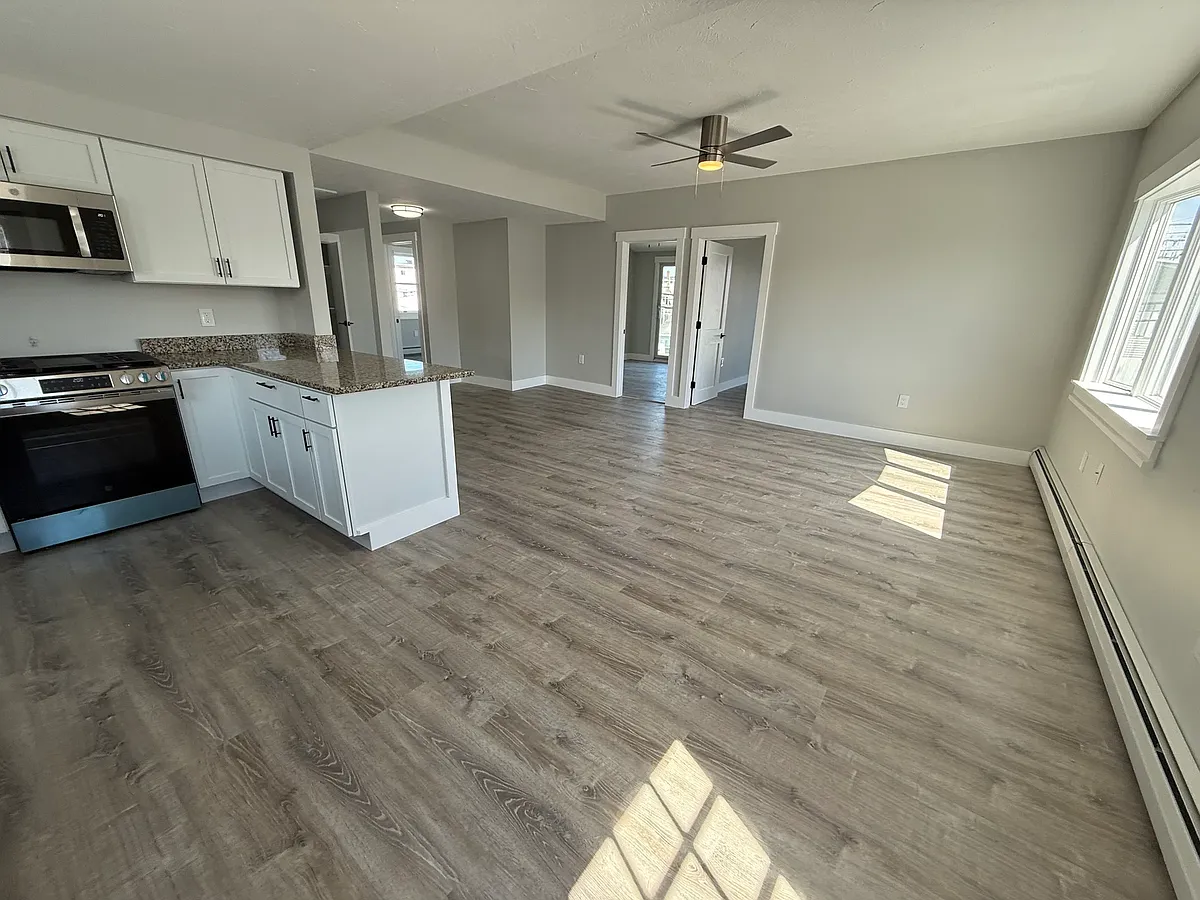 Building Photo - 158 Ashworth Ave #B