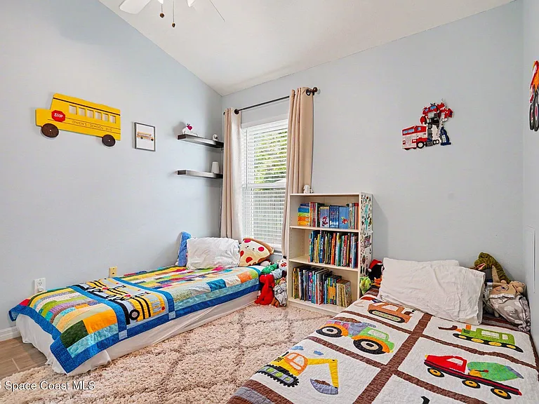 2765 Summer Brook St — Photo 18