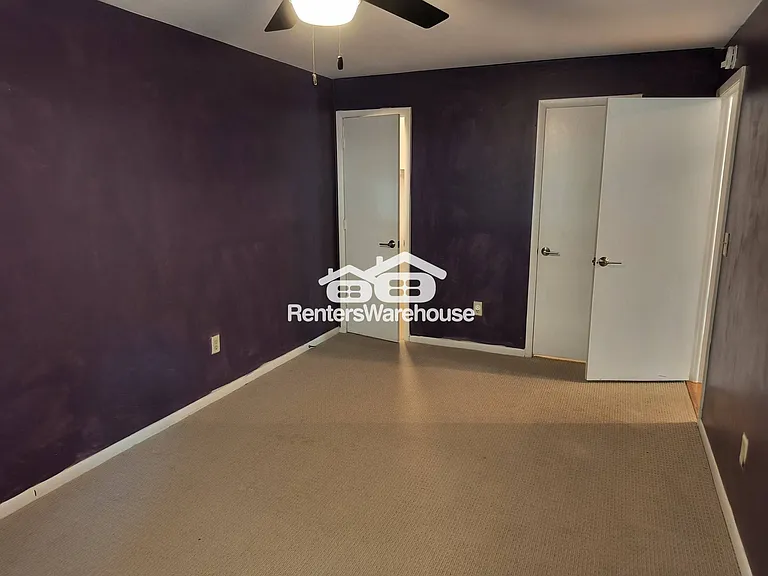 1901 Emerson Ave S #102 — Photo 16