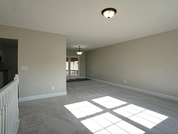 3rd image of 3479 Blue Creek Dr