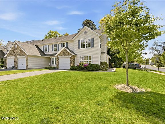 2nd image of 1401 Gardenia Drive