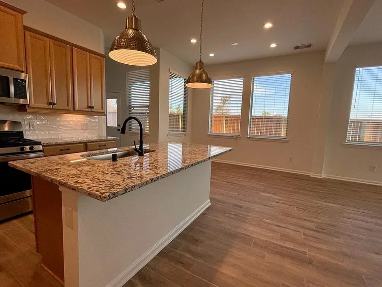 639 Silver Pear Ct — Photo 13