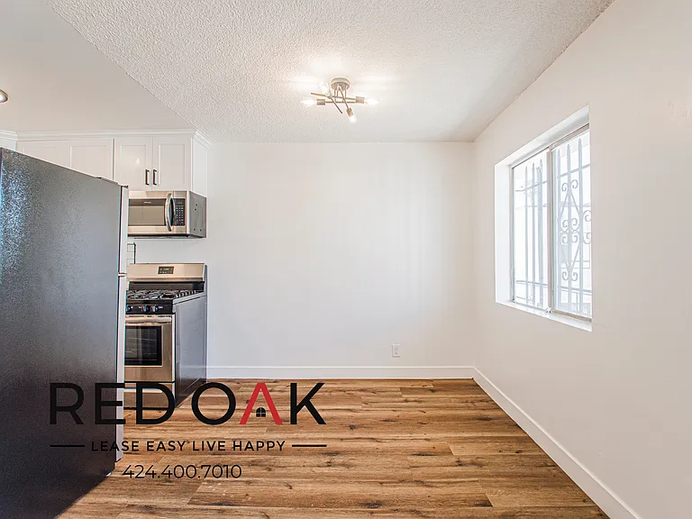 1843 S Gramercy Pl #9 — Photo 6