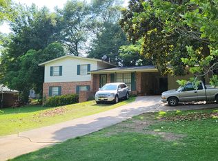 222 Sun Valley Dr, Americus, GA 31709