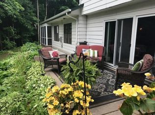 5585 Shorewood Ln, Excelsior, MN 55331