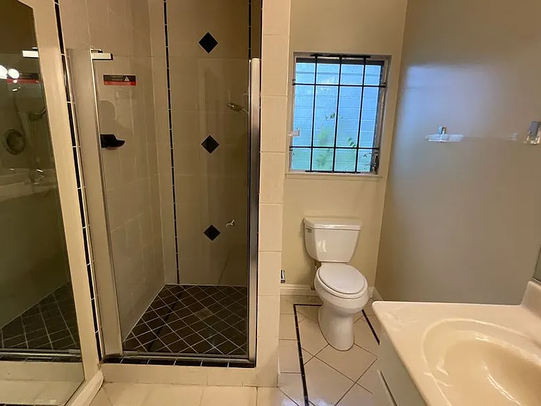 2539 E Seville Ave — Photo 14