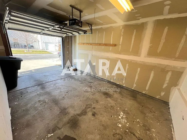 254 N Bliss Ct — Photo 7
