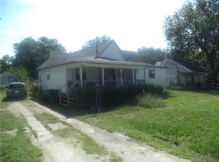 219 E Hickory St, Elk City, KS 67344