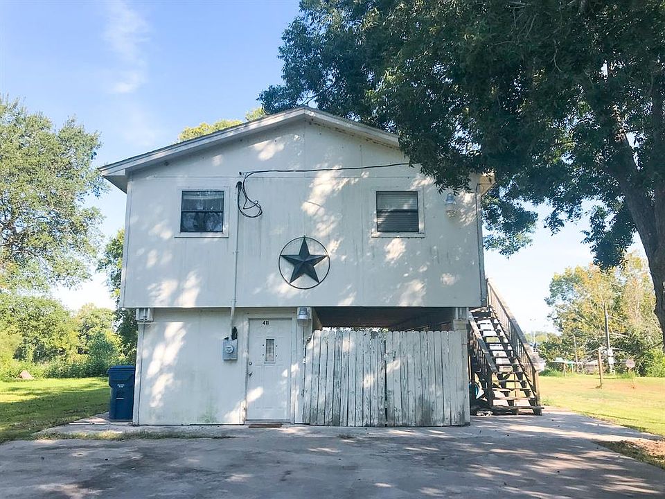 1st image of 411 Selkirk Dr