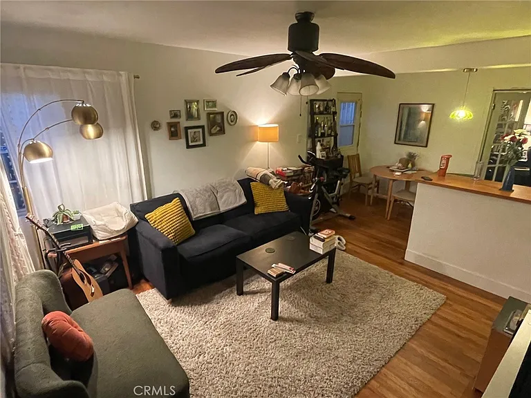326 W Oliver St — Photo 3
