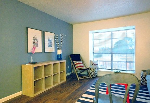 5th image of 2520 Elmont Dr APT 101