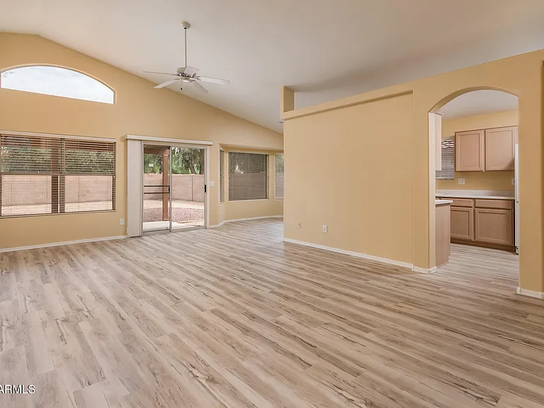 12566 W Palm Ln — Photo 3