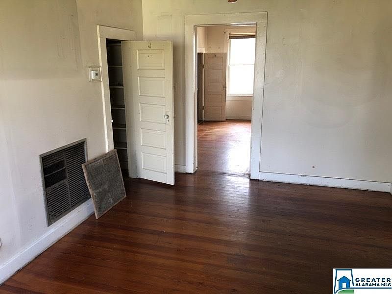 2nd image of 1133 Wharton Ave