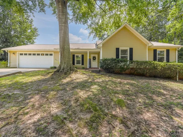 102 Fieldbrook Dr, Enterprise, AL 36330