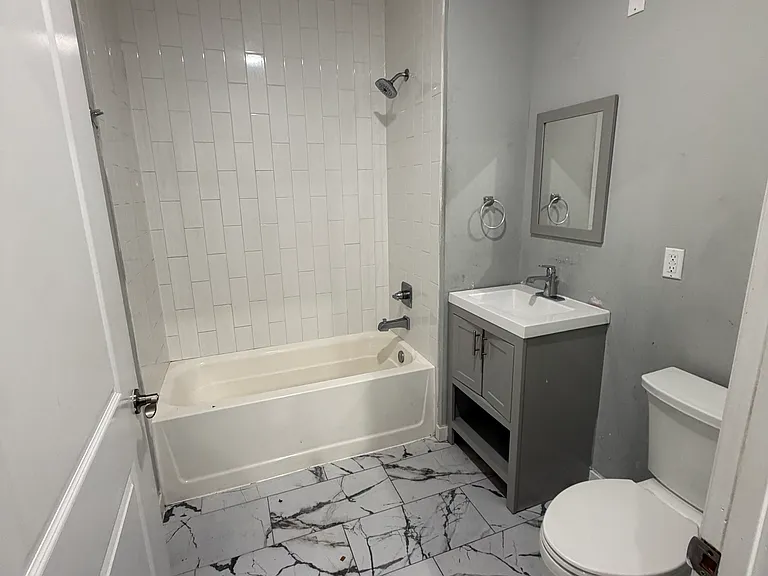168 Rosa Parks Blvd #203 — Photo 8