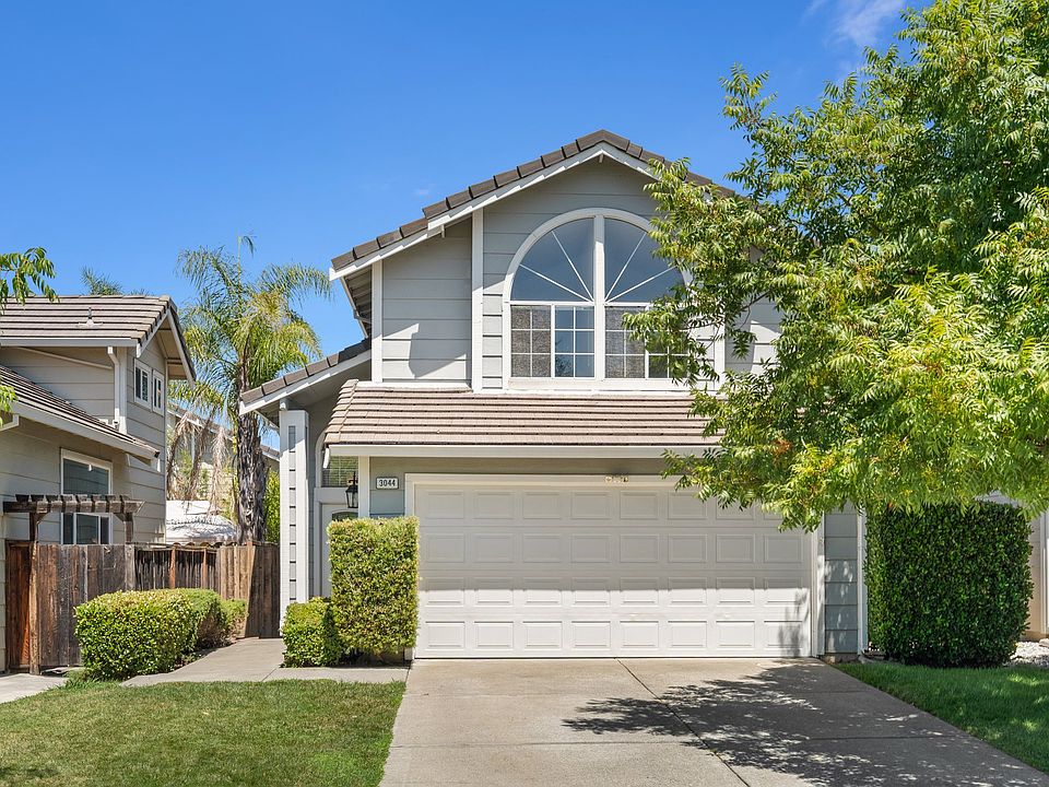 1st image of 3044 Badger Dr