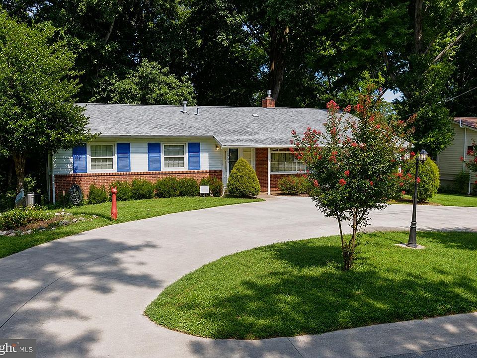1st image of 13233 Clifton Rd