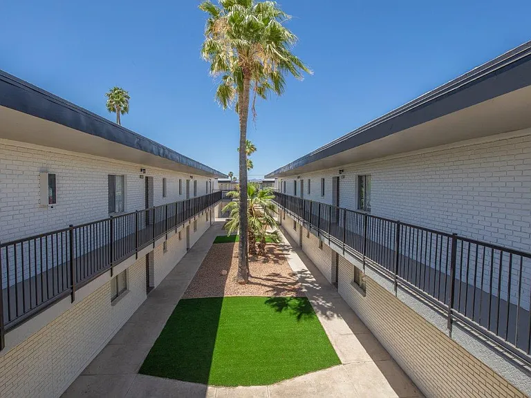 Icon Apartments — Photo 12