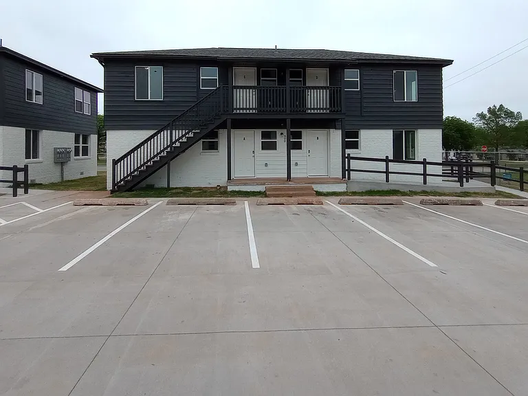 400 SW Grand Blvd #1 — Photo 20