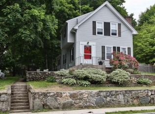 33 John St, Reading, MA 01867