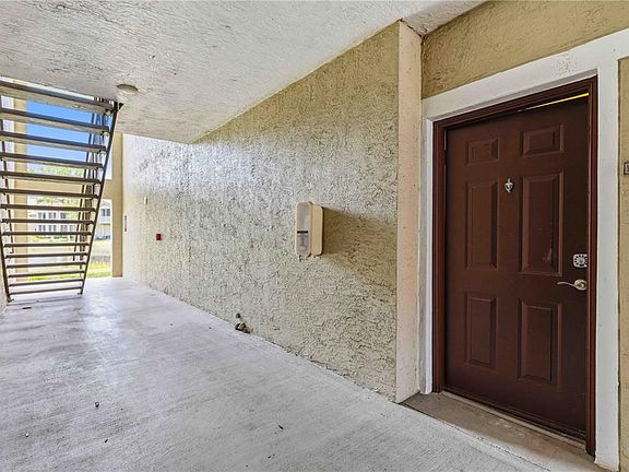 5th image of 5655 Bentgrass Dr #9-111