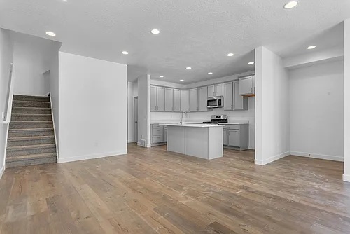 1599 E 6755 N Photo 1