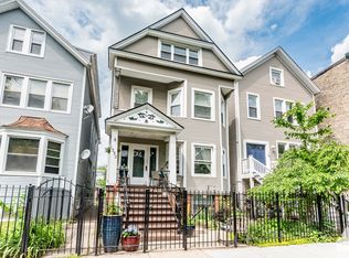 1332 W Barry Ave APT 3, Chicago, IL 60657