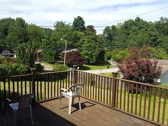 5th image of 210 Wedgewood Dr