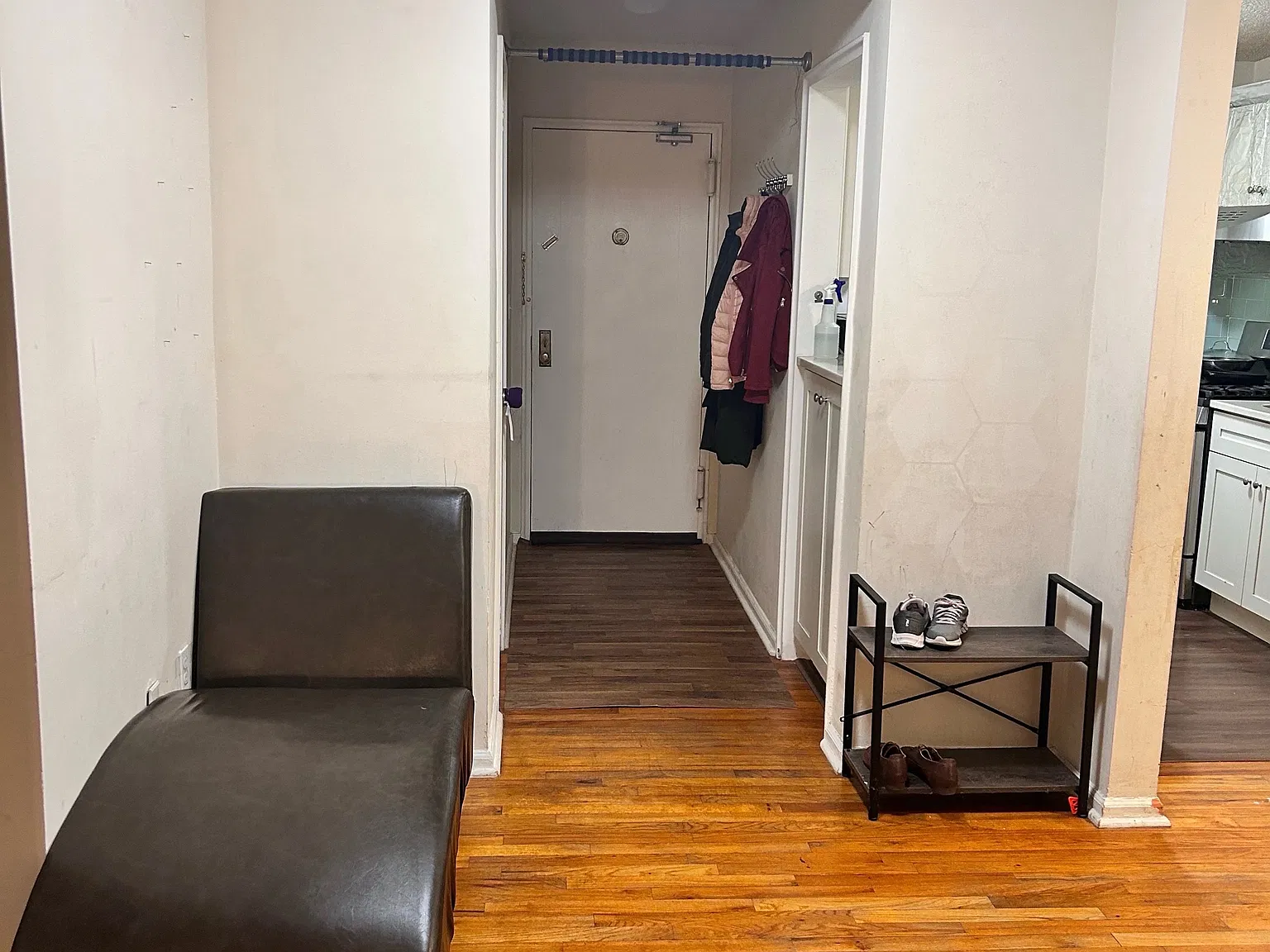 2 bed, 820 sqft, $1,800 — Photo 2