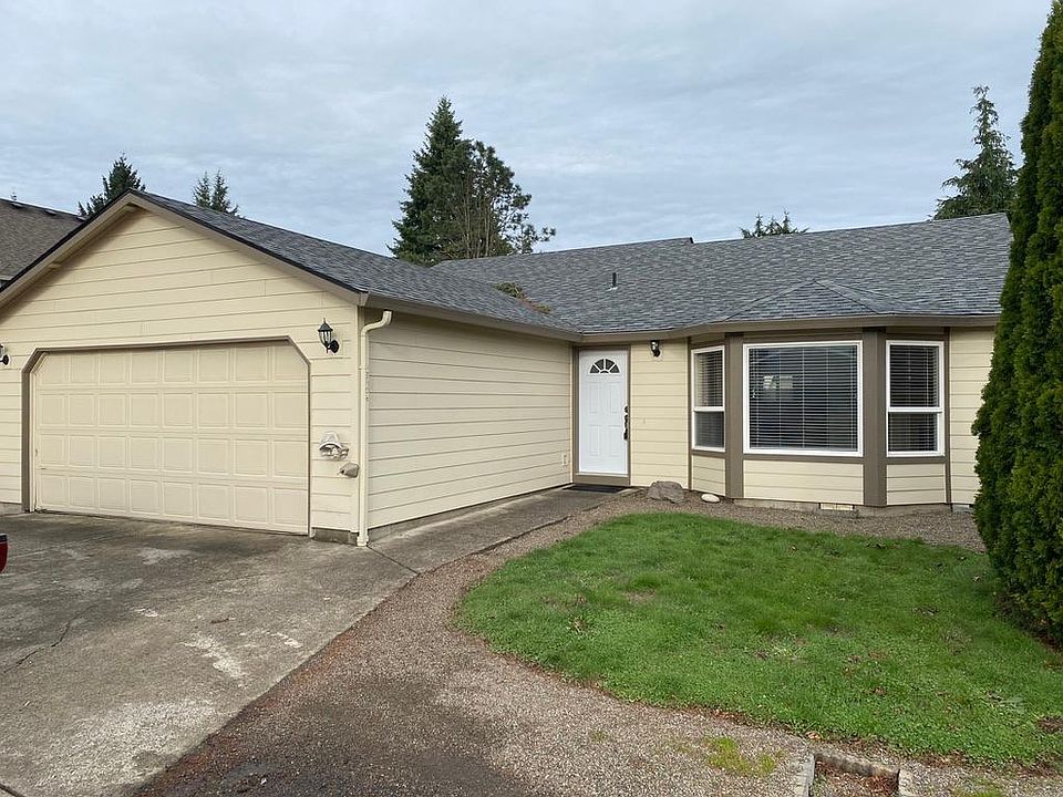 1st image of 3906 NE 132nd Ct