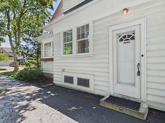 5th image of 306 N Maple Ave