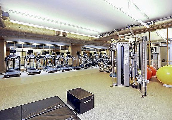 5th image of 318 W 39th St #15C