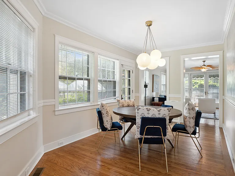 37 Beach Ln — Photo 10