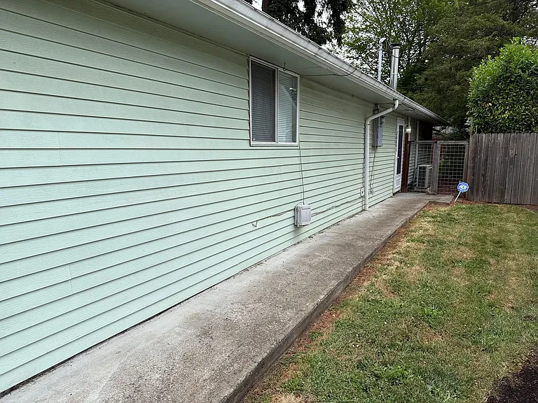 2689 York St #B — Photo 5