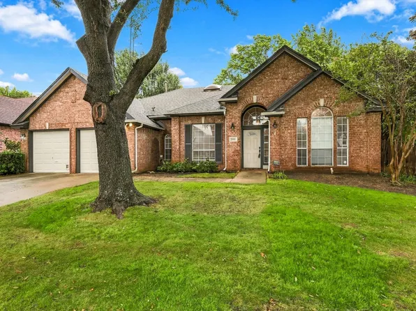 2900 Woodhaven Dr, Grapevine, TX 76051