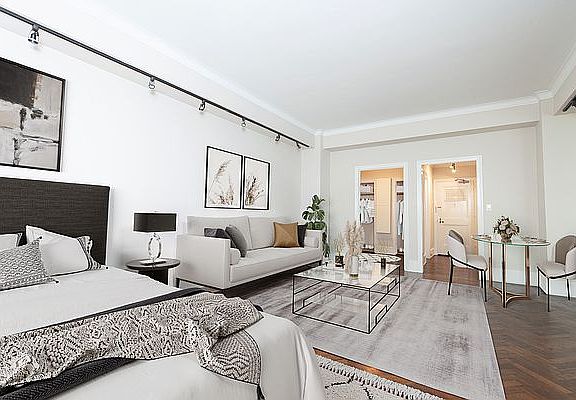 2nd image of 150 Central Park S #1108